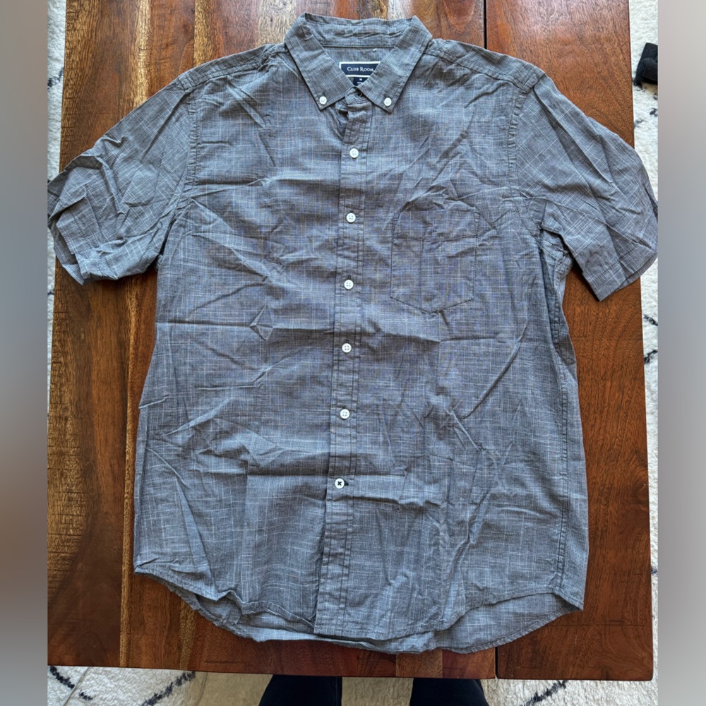 Men's Gray Button-Down Shirt